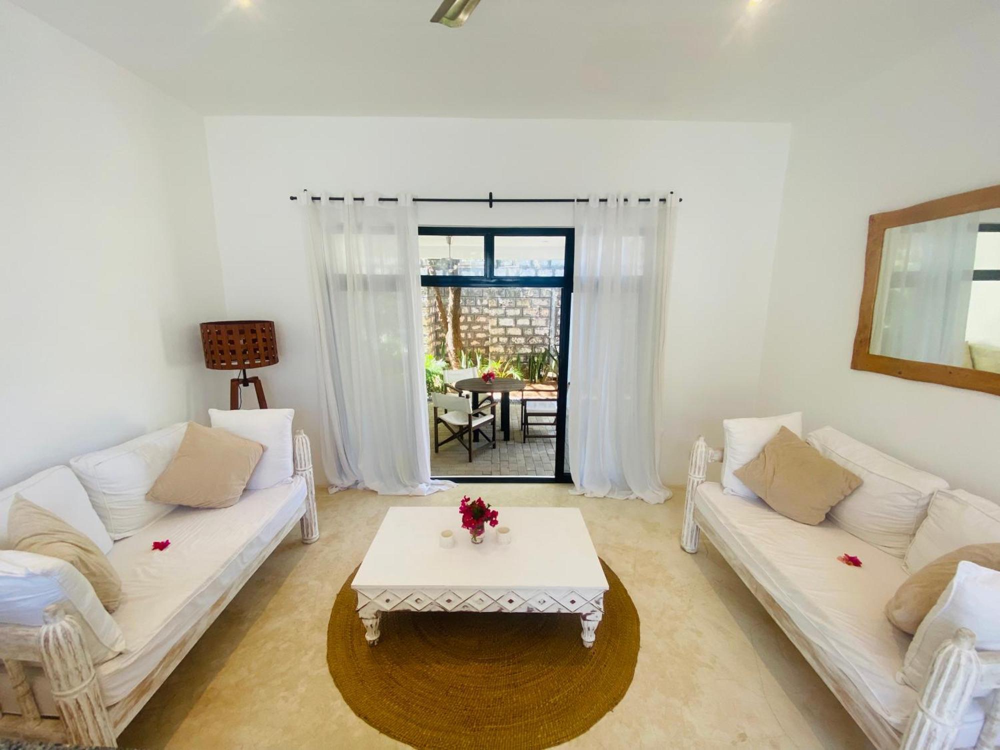 Nyumba Nyekundu Villa วาตามู ภายนอก รูปภาพ