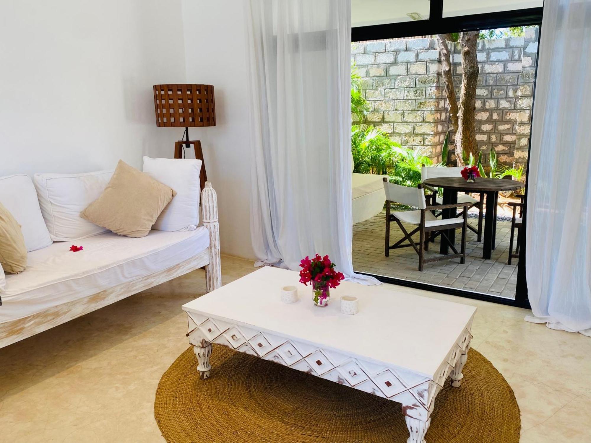 Nyumba Nyekundu Villa วาตามู ภายนอก รูปภาพ
